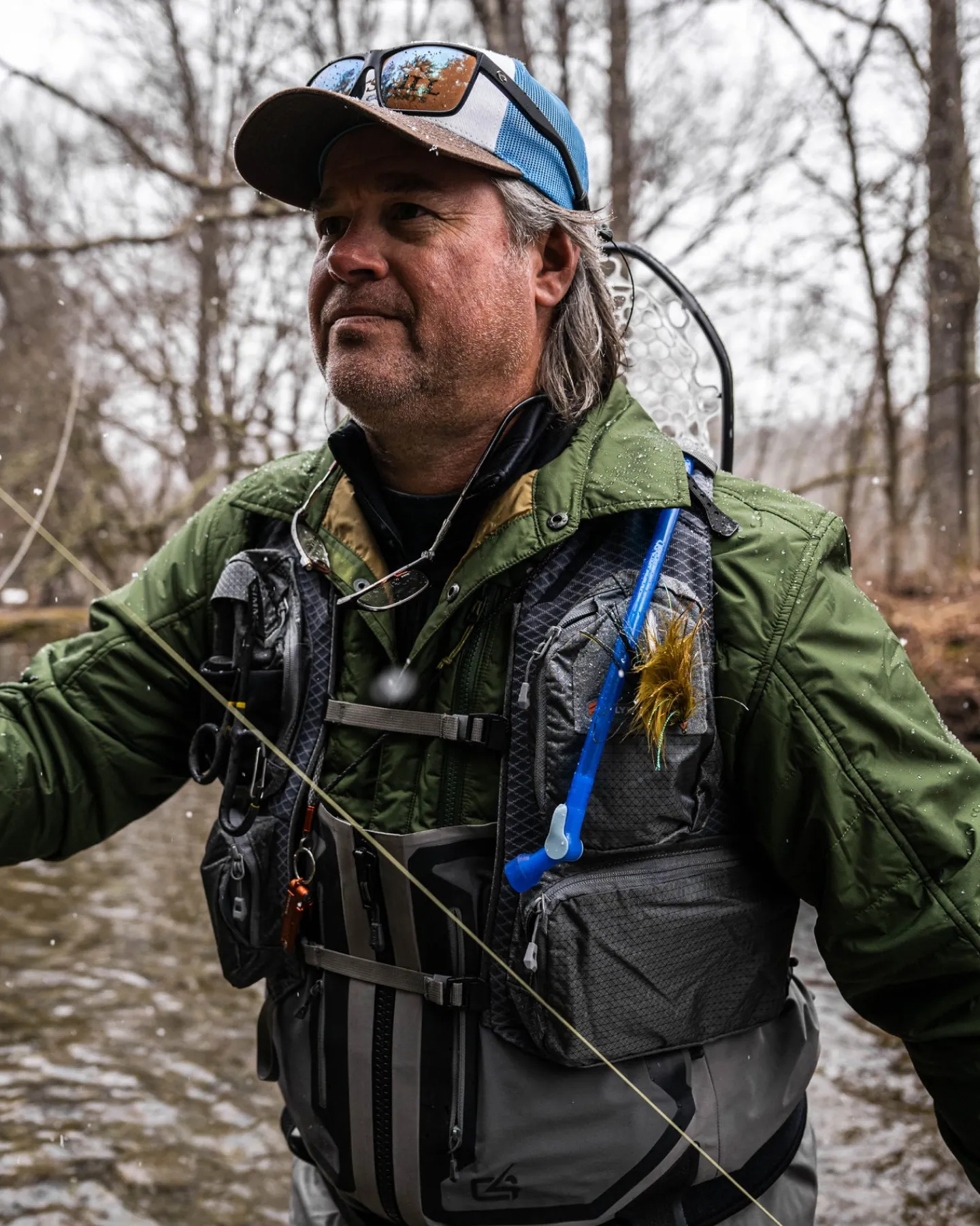 Sale Simms Fishing Flyweight Vest Pack Smoke