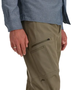 Sale Simms Fishing Men's Rogue Softshell Pants Dark Stone