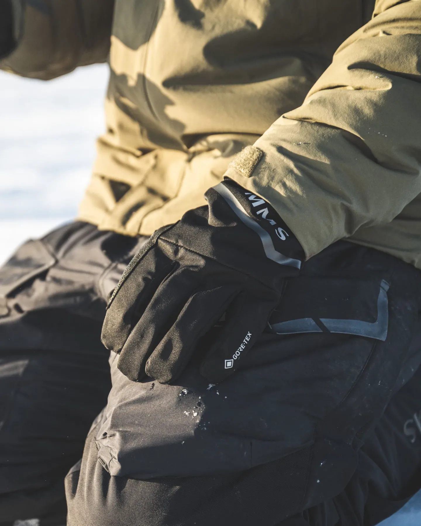 New Simms Fishing ProDry™ GORE-TEX Fishing Glove + Liner Black