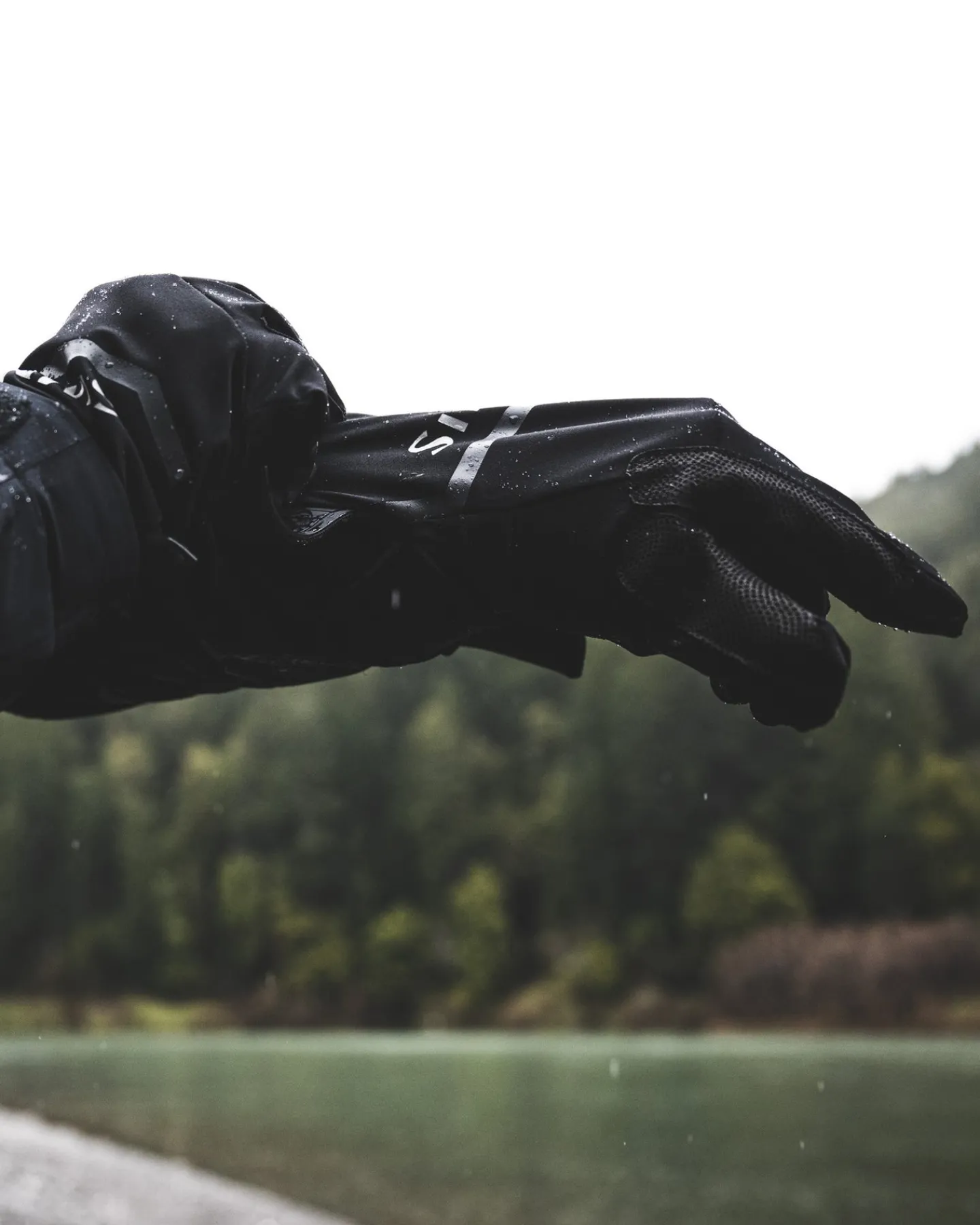 New Simms Fishing ProDry™ GORE-TEX Fishing Glove + Liner Black