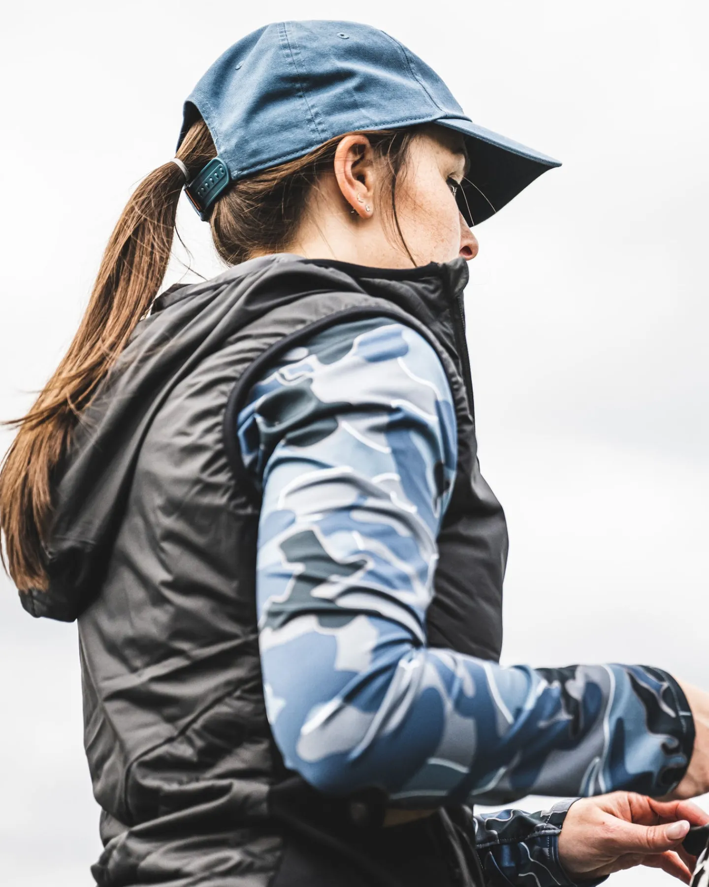 Best Simms Fishing Women's Fall Run Hybrid Hooded Vest