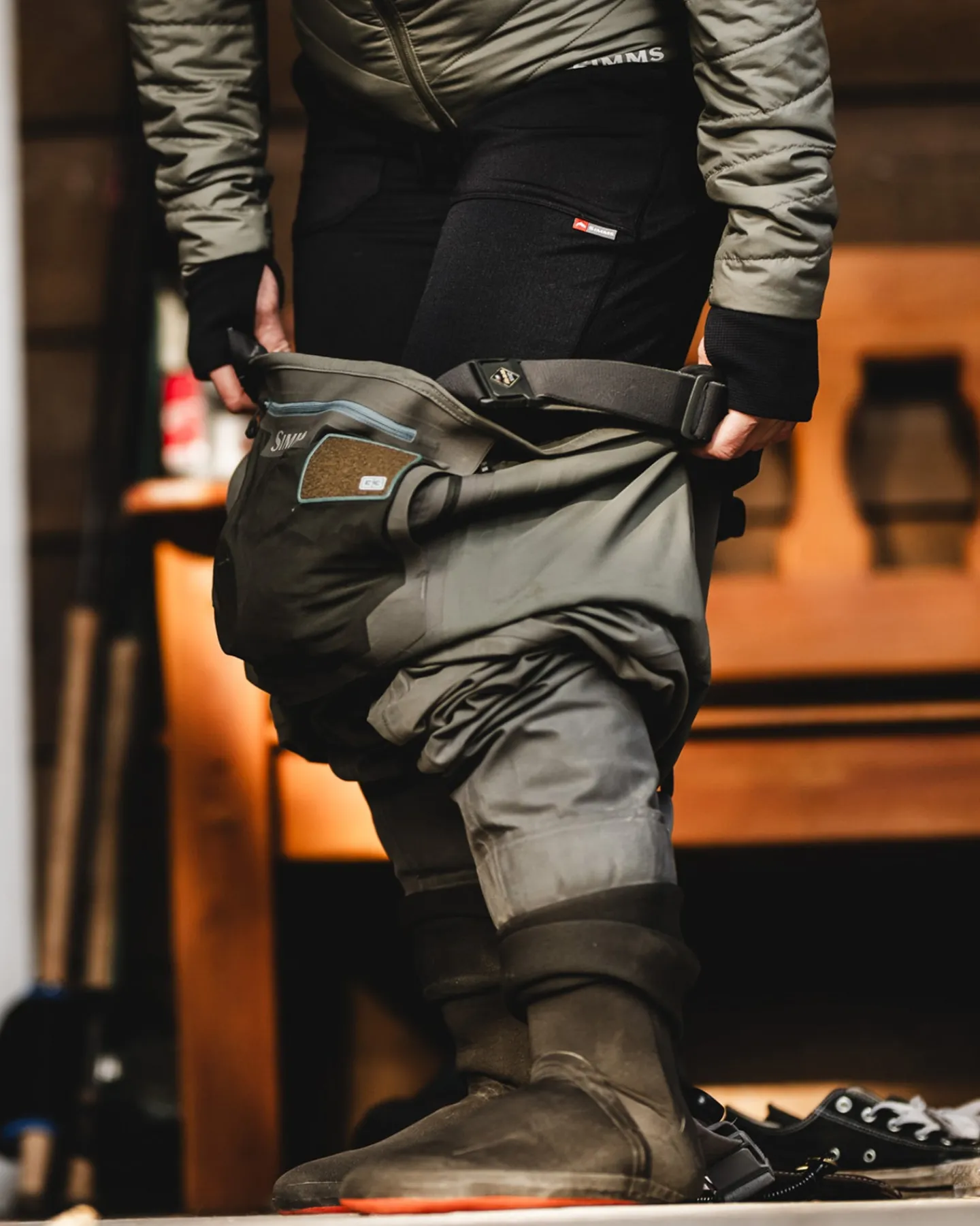 New Simms Fishing Women's Thermal Jogger Black