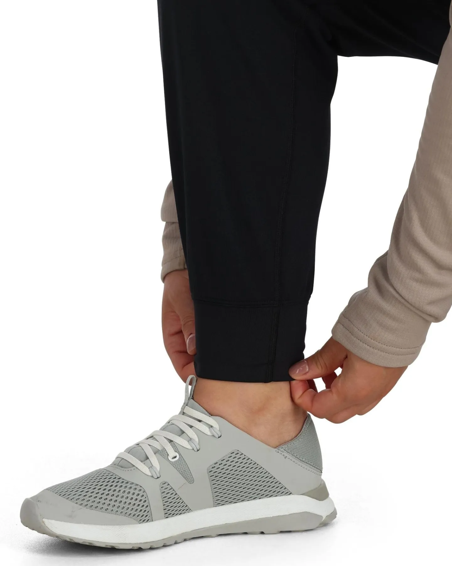New Simms Fishing Women's Thermal Jogger Black